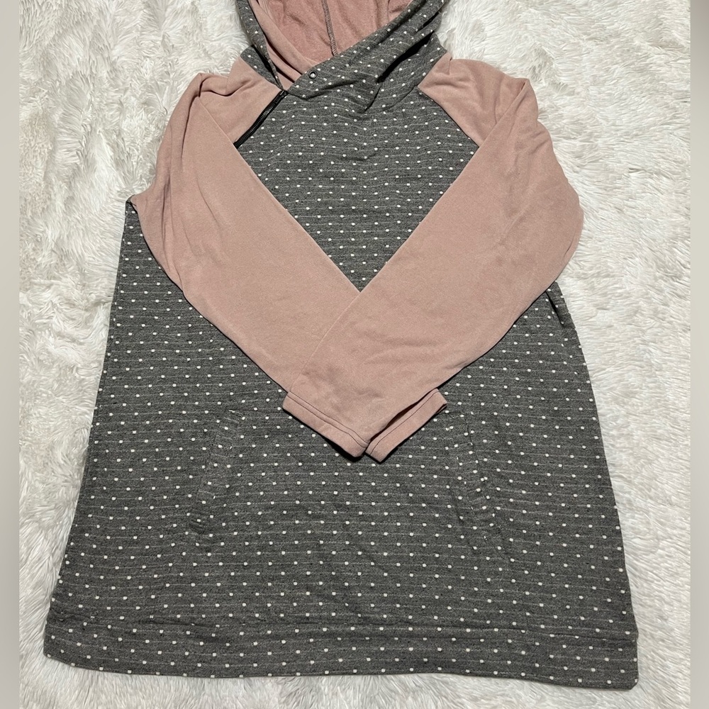 🌺 MAURICES Hooded Sweatshirt Sz 1